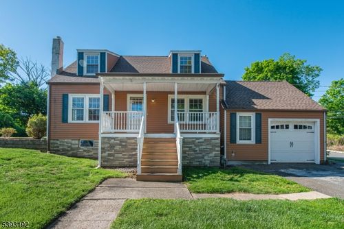 9 Cedar Rd, Montville, NJ, 07045-9582 | Card Image