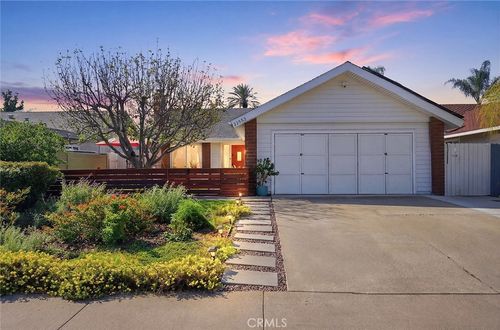 22552 Taranto, Laguna Hills, CA, 92653-1919 | Card Image