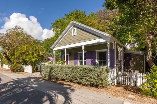 1305 Elizabeth St, Key West, FL, 33040-4706 | Card Image