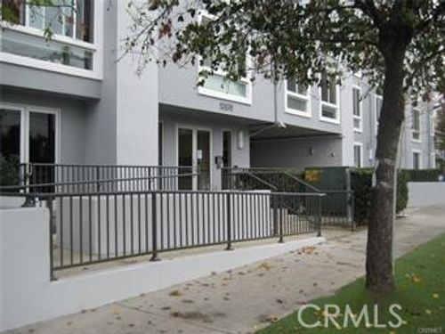 apt-404-10878 Bloomfield St, Toluca Lake, CA, 91602-2229 | Card Image