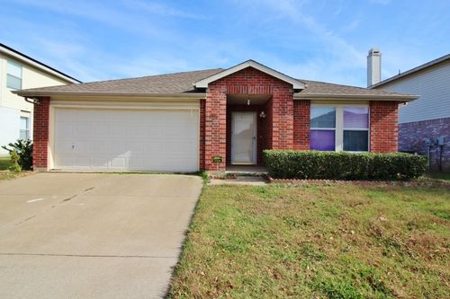 2936 Santa Sabina Dr, Grand Prairie, TX, 75052-8729 | Card Image