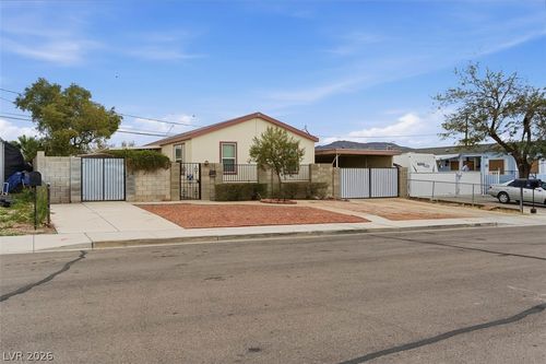 228 Hopi Ln, Henderson, NV, 89015-5508 | Card Image