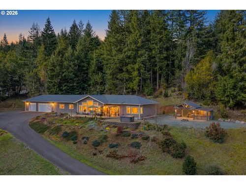 1561 N Laurel St, Coquille, OR, 97423-1093 | Card Image