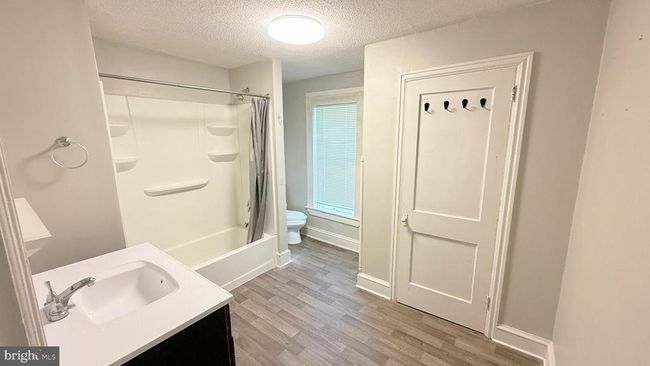 421 N Hanover St, Home with 3 bedrooms, 2 bathrooms and null parking in CARLISLE PA | Image 5