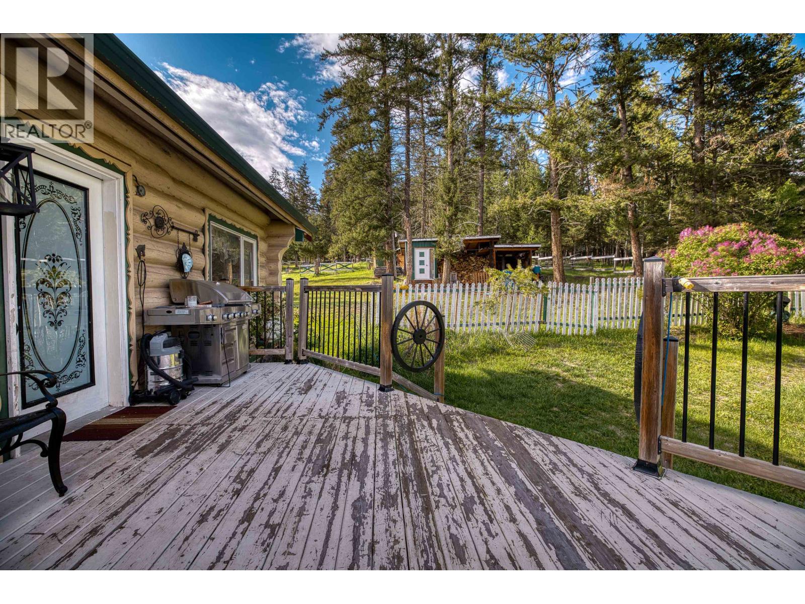 Residential in 100 Mile House 4