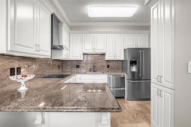 UNIT-1206 - 1111 Bering Dr, Condo with 2 bedrooms, 2 bathrooms and 2 parking in Houston TX | Image 16