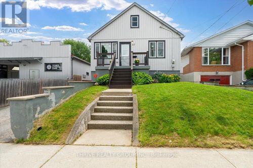 37 Emery St W, London, ON, N6J1R7 | Card Image