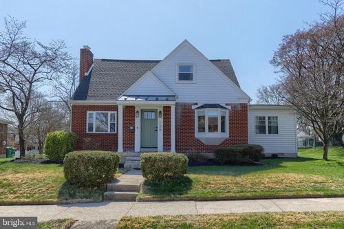 128 W Areba Ave, HERSHEY, PA, 17033-1503 | Card Image