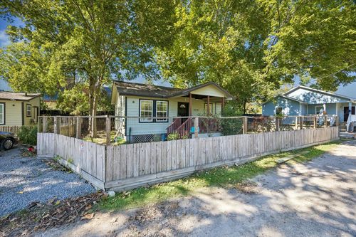 1218 & 1216 Paul Quinn St, Houston, TX, 77091-5537 | Card Image