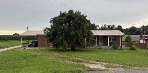 127 Stratton St, Adairville, KY, 42202-7833 | Card Image