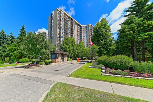 905-20 Cherrytree Dr, Brampton, ON, L6Y3V1 | Card Image