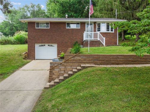2082 Spooky Hollow Rd, Lower Burrell, PA, 15068-8707 | Card Image