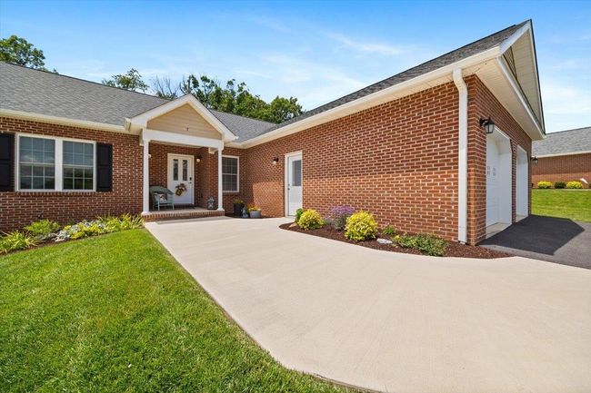 7 Oak View Dr, House other with 3 bedrooms, 2 bathrooms and null parking in STAUNTON VA | Image 42