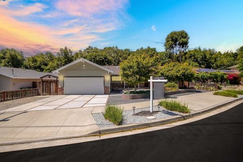 1054 Redstone Pl, Hayward, CA, 94542-1030 | Card Image