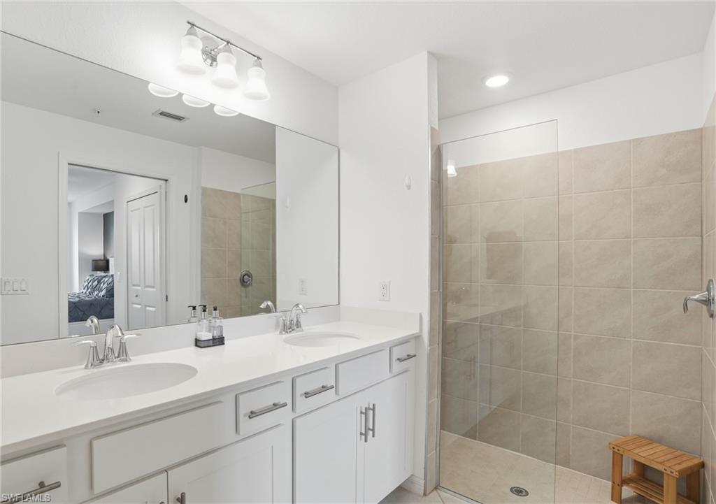 Residential in PUNTA GORDA 5
