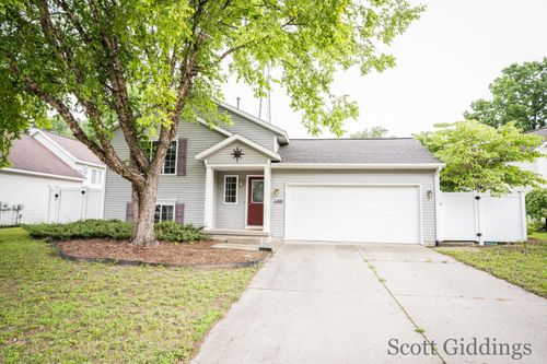 1100 Sprucewood Dr, Greenville, MI, 48838-2633 | Card Image