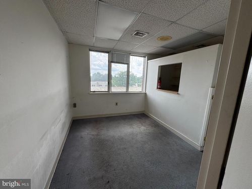 1n-6400 Seven Corners Pl, FALLS CHURCH, VA, 22044-2009 | Card Image