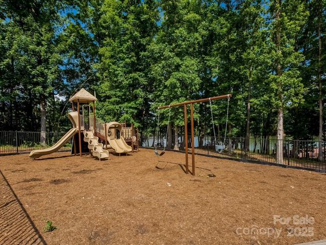 4323 Bright Rd, House other with 5 bedrooms, 4 bathrooms and null parking in Charlotte NC | Image 48