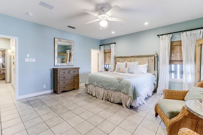 488 Margo Ln, House other with 5 bedrooms, 4 bathrooms and 6 parking in Port Aransas TX | Image 20