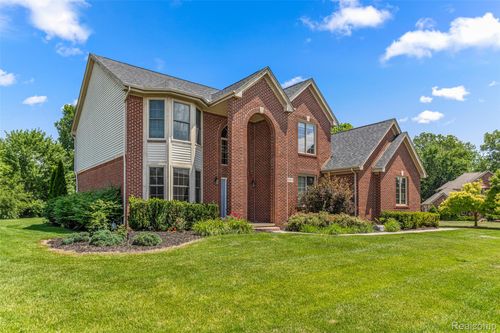 48578 Wildrose Dr, Canton, MI, 48187-5642 | Card Image