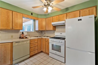 205 Barbara Dr, House other with 3 bedrooms, 1 bathrooms and 2 parking in Kennedy Twp PA | Image 3