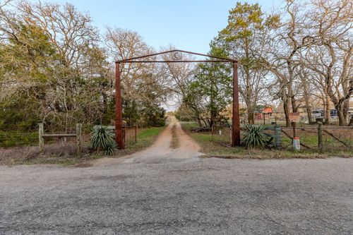 171 Split Rail, Smithville, TX, 78957-2245 | Card Image