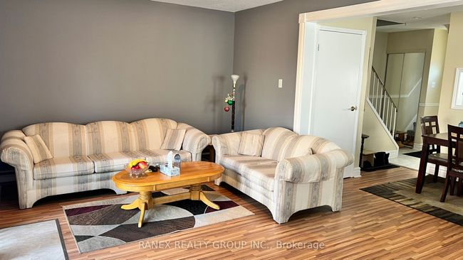 13 Grasspoint Sq, House other with 3 bedrooms, 2 bathrooms and 3 parking in Brampton ON | Image 9