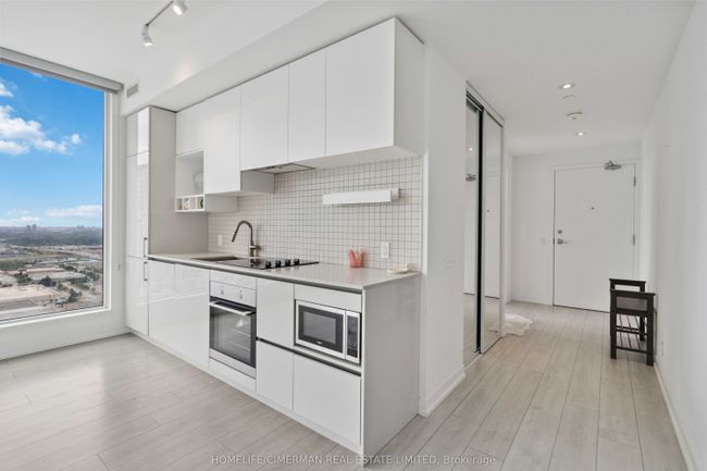 4502 - 5 Buttermill Ave, Condo with 3 bedrooms, 2 bathrooms and null parking in Vaughan ON | Image 10