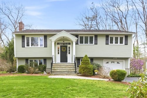 11 Sunrise Rd, Foxboro, MA, 02035-1518 | Card Image