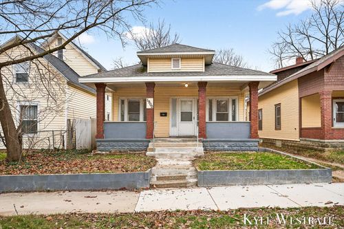 1900 Francis Ave Se, Grand Rapids, MI, 49507-2421 | Card Image