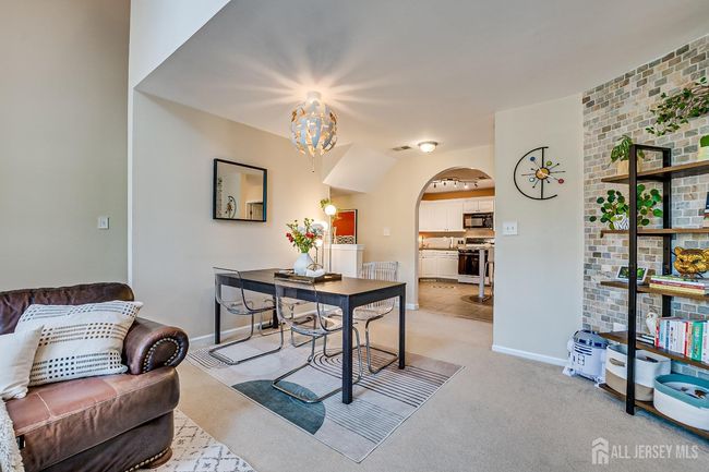 52 Central Square Park, Townhouse with 2 bedrooms, 2 bathrooms and null parking in Metuchen NJ | Image 21