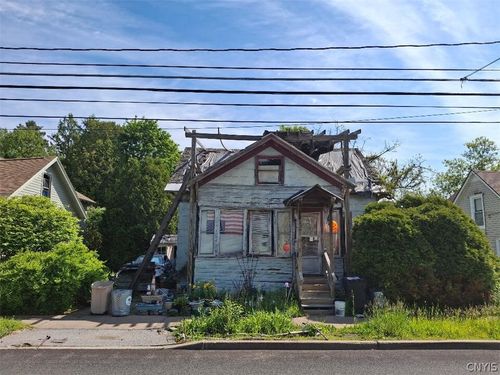 240 W Main St, Frankfort, NY, 13340-1010 | Card Image
