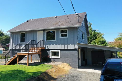 1039 Ne Grant (-1041) St, Newport, OR, 97365 | Card Image