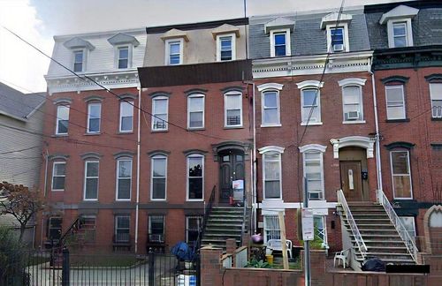 291 Forrest St, Jersey City, NJ, 07304-2206 | Card Image