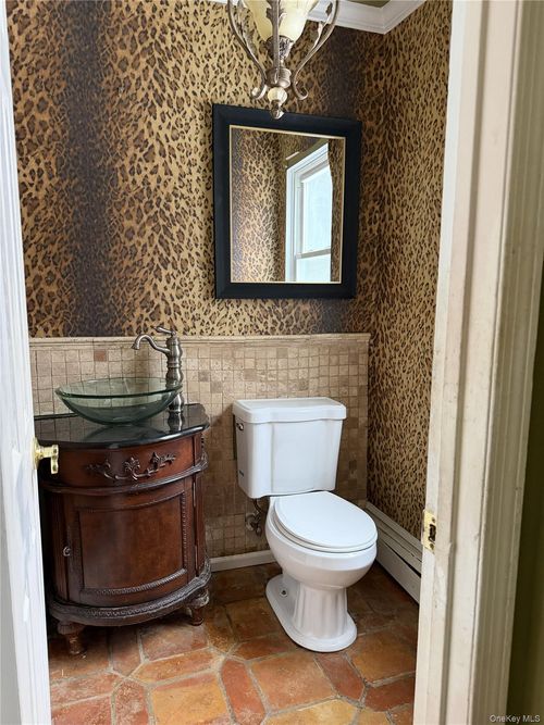 31 Upper Sheep Pasture Rd, East Setauket, NY, 11733-1745 | Card Image