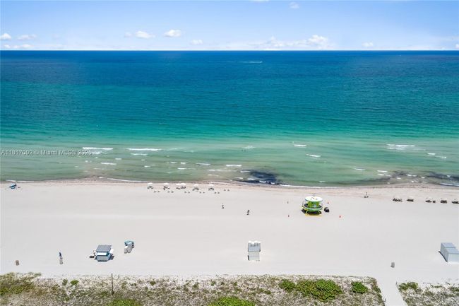 APT-1602 - 5775 Collins Ave, Condo with 2 bedrooms, 3 bathrooms and null parking in Miami Beach FL | Image 39