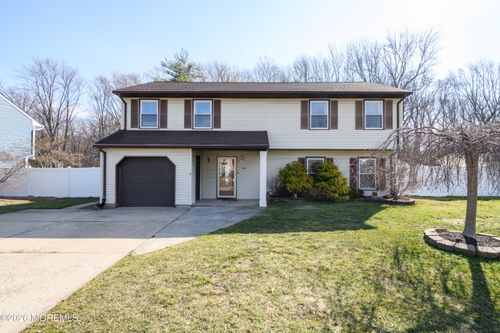 4 Colgate Ct, Hazlet, NJ, 07730-2352 | Card Image