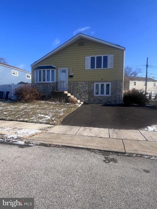 2827 Galloway Ave, ABINGTON, PA, 19001-1405 | Card Image