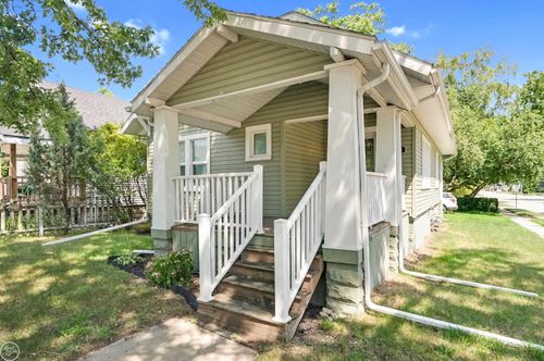 1624 15th St, Port Huron, MI, 48060-5650 | Card Image