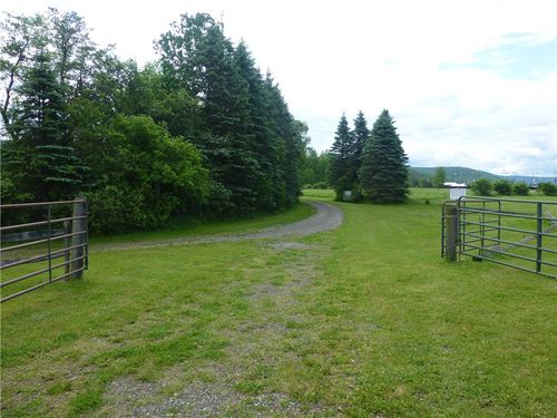 12 Commons Dr, Cooperstown, NY, 13326-9500 | Card Image