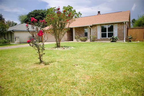 8523 Elmhaven Rd, La Porte, TX, 77571-3636 | Card Image