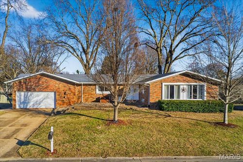 104 Debra Dr, Fairview Heights, IL, 62208-2852 | Card Image