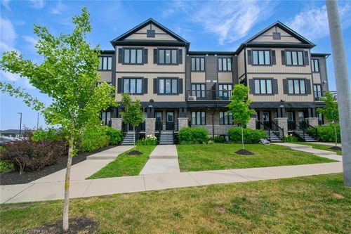 e-150 Rochefort St, Kitchener, ON, N2R0P5 | Card Image