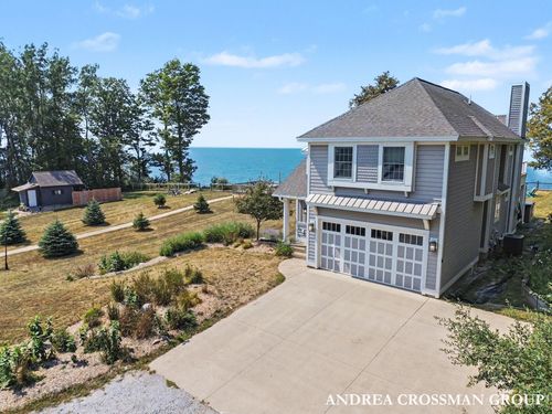 1-7-6493 W Blue Water Dr, Ludington, MI, 49431 | Card Image