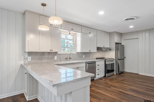 4211 Birdwell Dr, Tyler, TX, 75703-1608 | Card Image