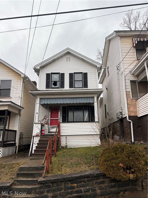 911 May St, East Liverpool, OH, 43920-2459 | Card Image