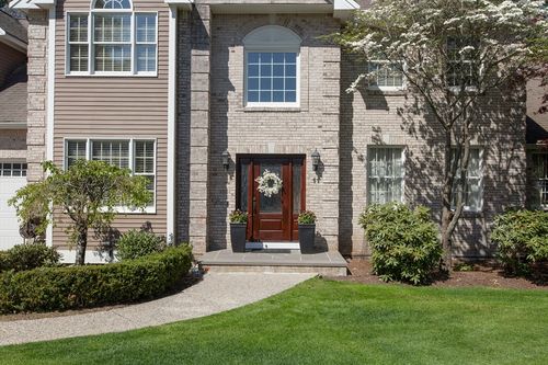 11 Bridle Dr, Lincoln, RI, 02865-4542 | Card Image