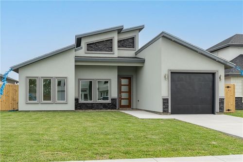 613 Tower Oak Dr, Alamo, TX, 78516-0677 | Card Image