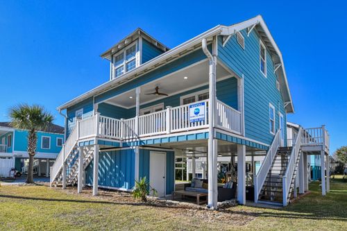 719 N Waccamaw Dr, Murrells Inlet, SC, 29576-8762 | Card Image