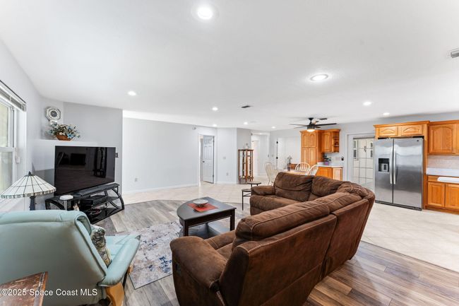 Family room | Image 30